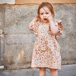 Sewing for babies, dress with ruffles, wedding