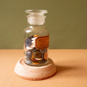 Mattierter Knopf mit 4 Löchern - 20 mm - Pecan