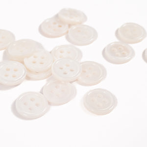 4 holes mother-of-pearl button - 11 et 22 mm - Off-white