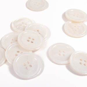4 holes mother-of-pearl button - 11 et 22 mm - Off-white