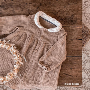 DIY mixed baby blouse