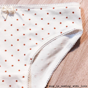 Sewing panties for women 